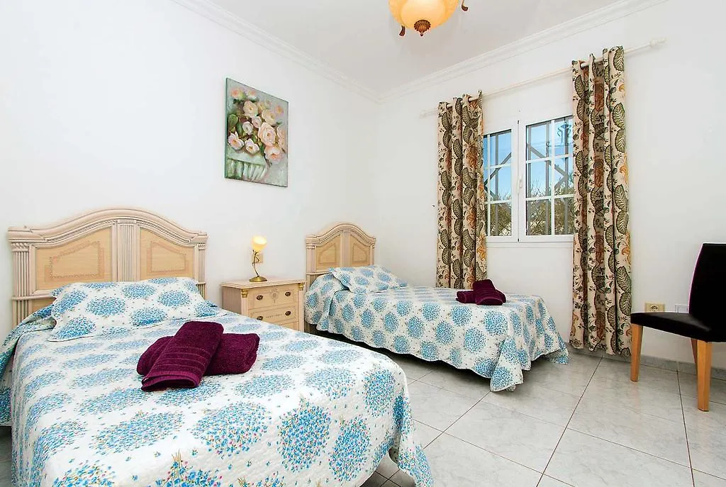 Grace Amelia Hotel Puerto del Carmen  0*, Puerto del Carmen (Lanzarote)